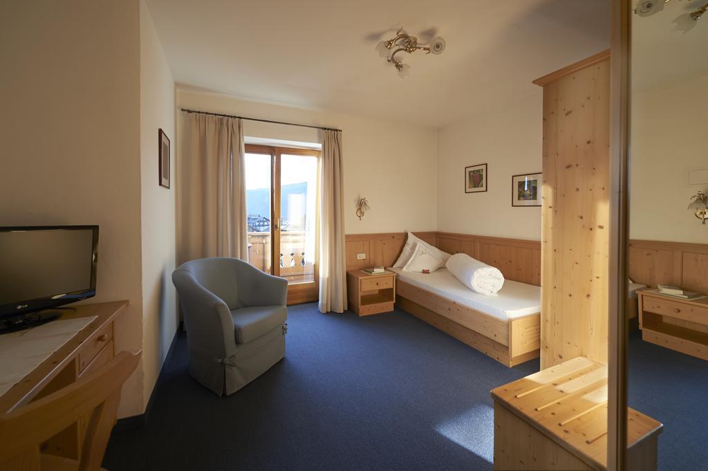 Parc Hotel Tyrol Kastelruth Buitenkant foto