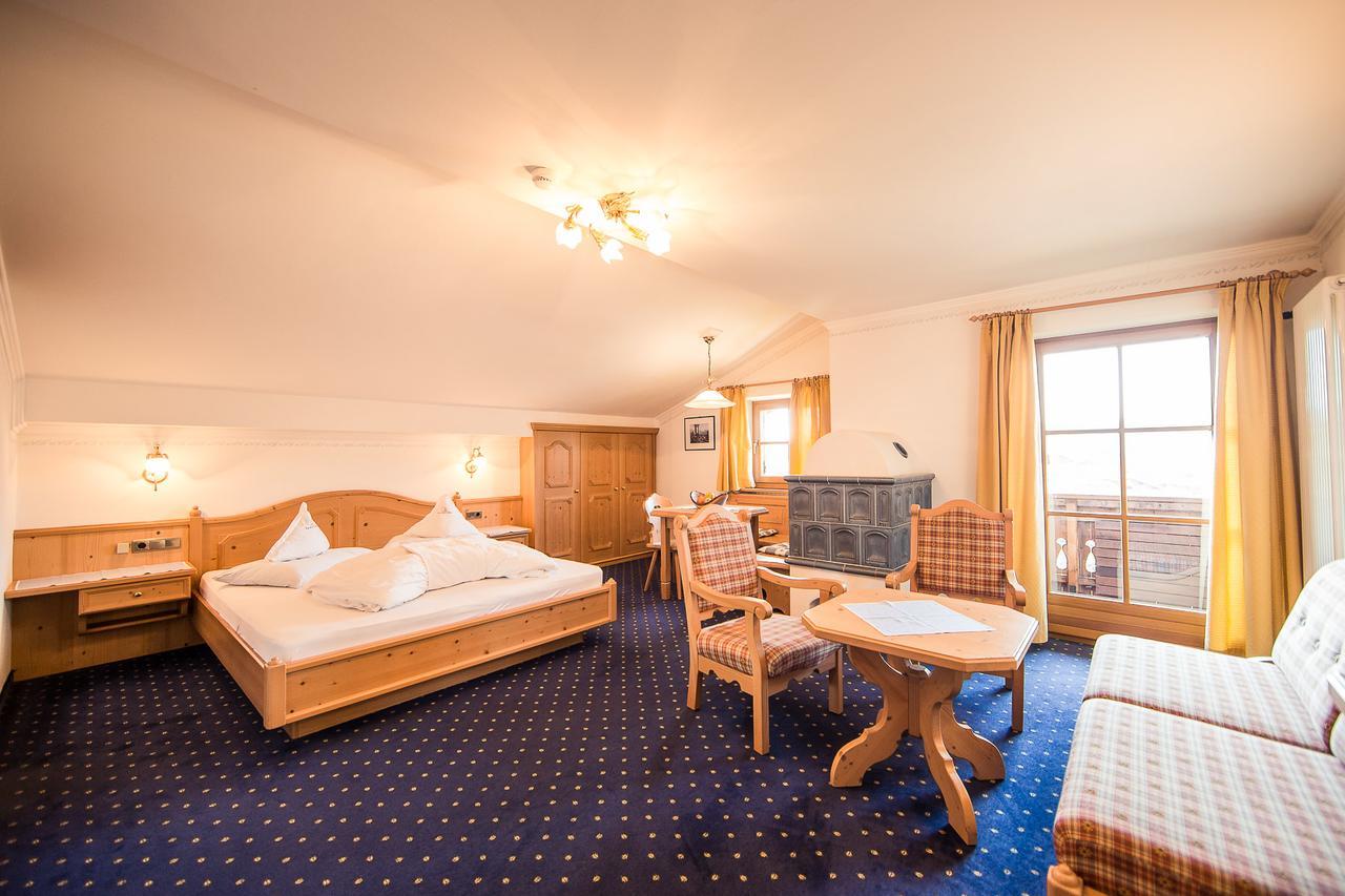 Parc Hotel Tyrol Kastelruth Buitenkant foto
